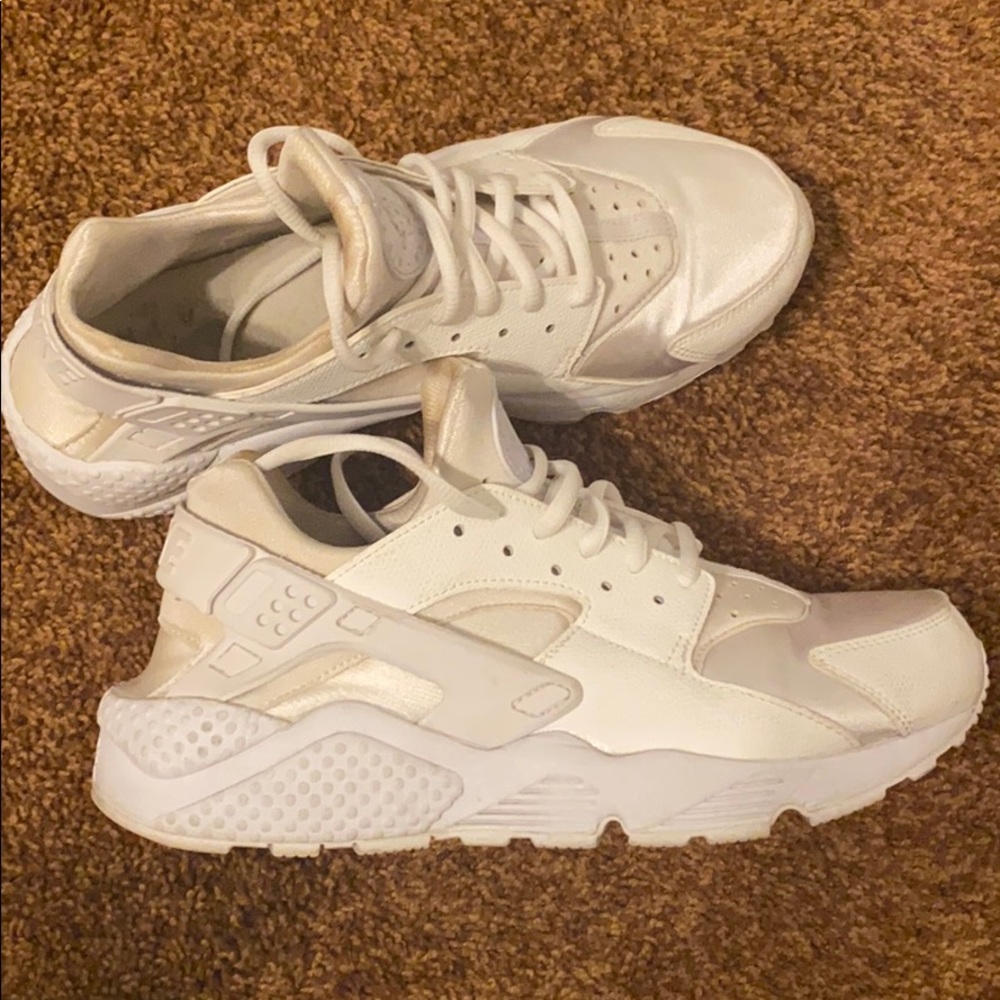 White Nike Sneakers